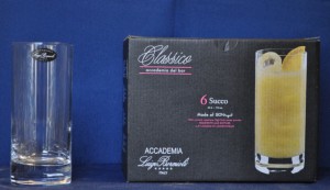 succo pm881 da 34 cl, altezza 14,6 cm, ideale per bar e ristoranti. pratico, elegante e versatile, assicura qualità e freschezza in ogni momento della giornata.